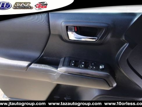 Used 2017 Toyota Tacoma TRD Sport w/ Tow Package RWD image 11