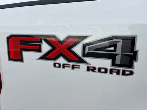 Used 2022 Ford F250 Platinum w/ FX4 Off-Road Package image 28
