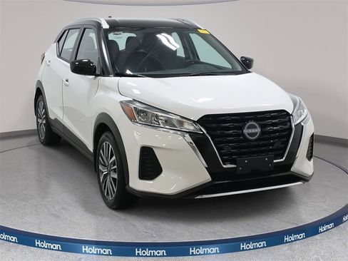Used 2024 Nissan Kicks SV image 4