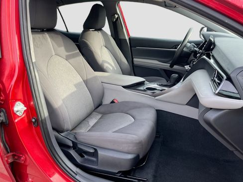 Used 2024 Toyota Camry LE image 24