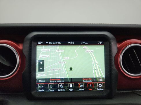 Used 2022 Jeep Gladiator Rubicon w/ Cold Weather Group image 10