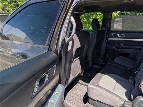 Used 2018 Ford Explorer XLT AWD/4WD image 26