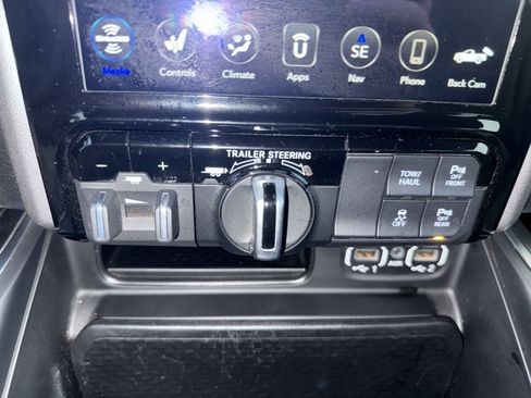 Used 2021 RAM 1500 Big Horn image 28