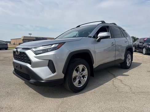 Used 2023 Toyota RAV4 XLE FWD image 2