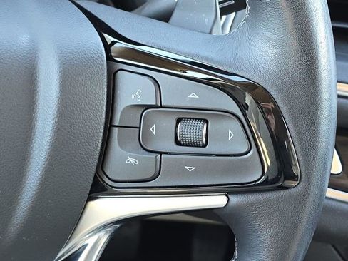 Used 2023 Buick Enclave Essence image 29