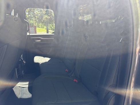 Used 2019 RAM 1500 Big Horn AWD/4WD image 13