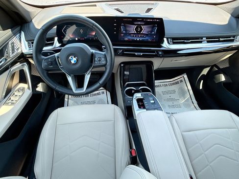 Used 2025 BMW X1 xDrive28i w/ Technology Package image 15