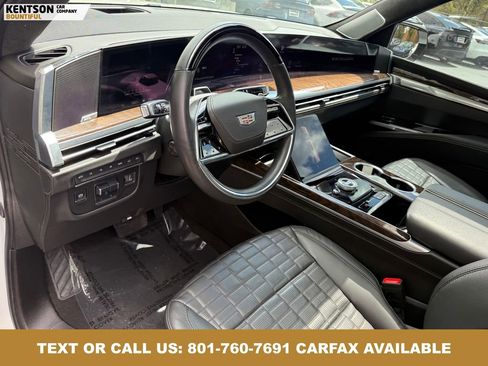 Used 2025 Cadillac Escalade ESV Sport Platinum AWD/4WD image 31