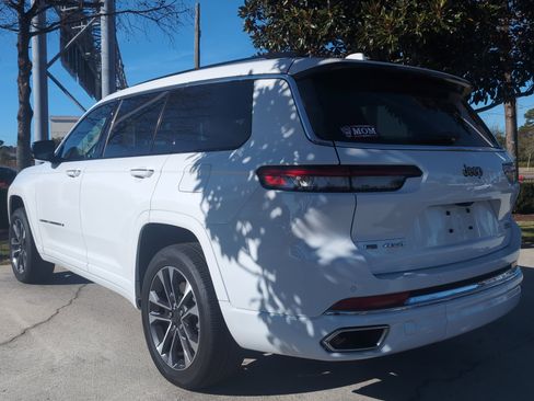 Used 2023 Jeep Grand Cherokee L Overland image 8