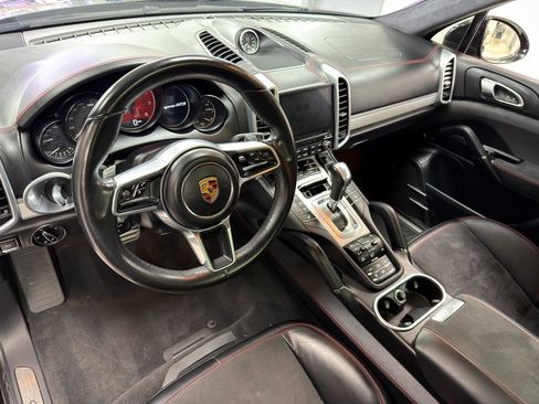 Used 2017 Porsche Cayenne GTS AWD/4WD image 28