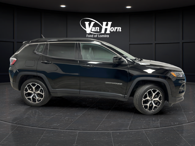 Used 2025 Jeep Compass Limited AWD/4WD image 8