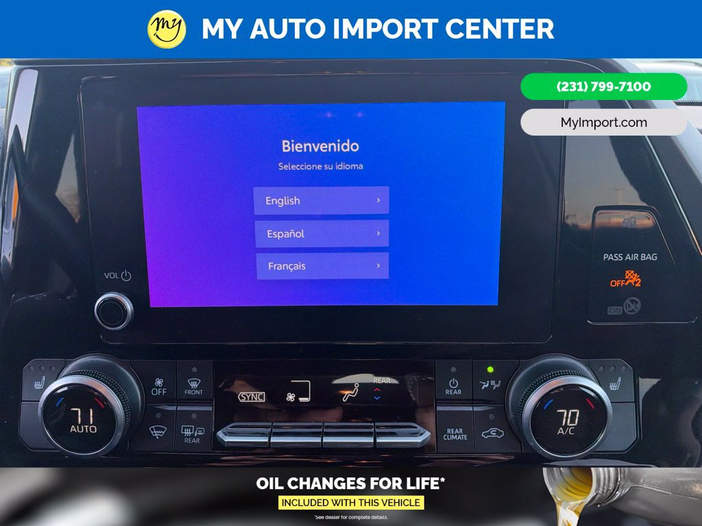 Used 2023 Toyota Highlander XLE AWD/4WD image 19