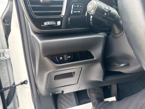 Used 2025 Lexus NX 250 FWD w/ Towing Package (2000 Lbs) image 28