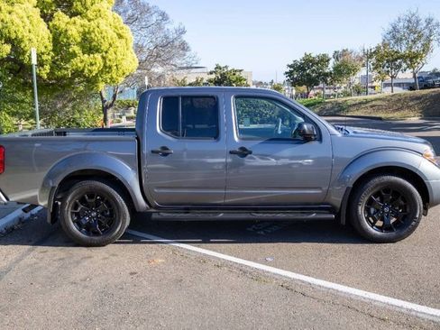 Used 2021 Nissan Frontier SV w/ Midnight Edition Floor Mats image 8