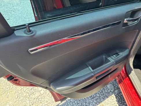 Used 2009 Chrysler 300 LX RWD image 10