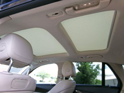 Used 2019 Mercedes-Benz GLC 300 image 3