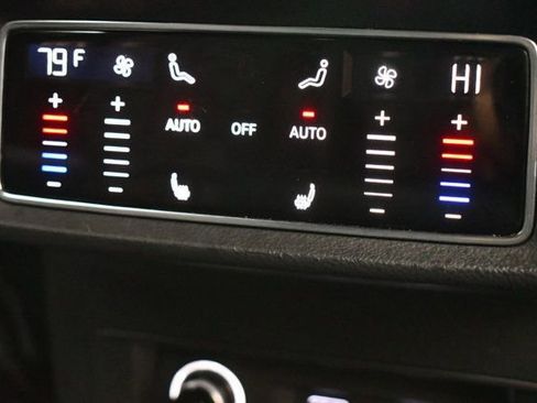 Used 2020 Audi RS Q8 w/ Carbon Optic Package image 45