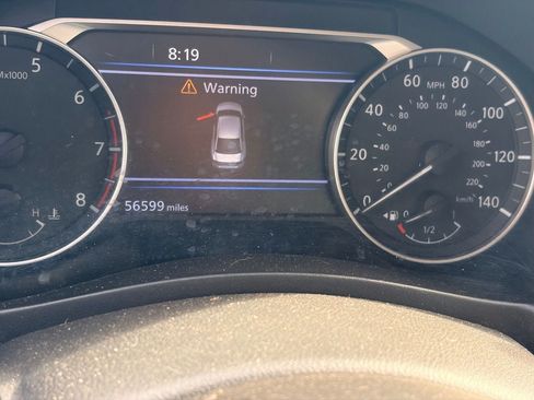 Used 2019 Nissan Altima 2.5 SV FWD image 9