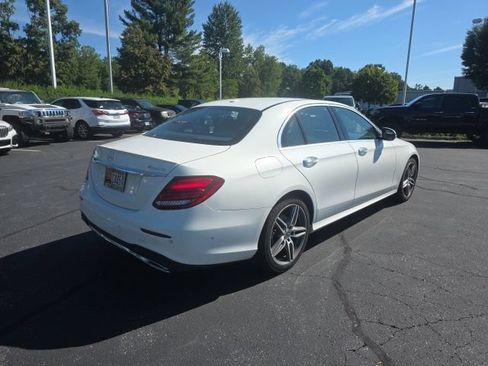 Used 2019 Mercedes-Benz E 300 4MATIC image 8