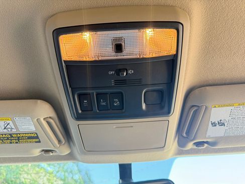 Used 2015 Toyota 4Runner SR5 AWD/4WD image 31