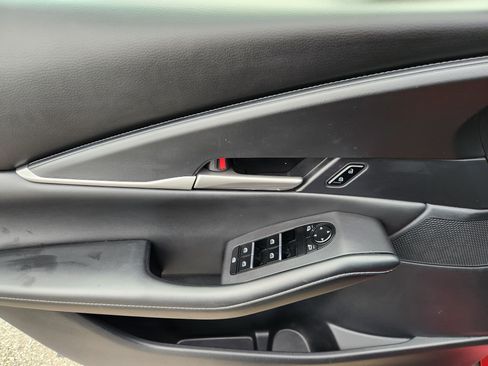 Used 2023 MAZDA CX-30 AWD 2.5 S w/ Select Package image 16