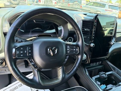 Used 2025 RAM 1500 Limited AWD/4WD image 15