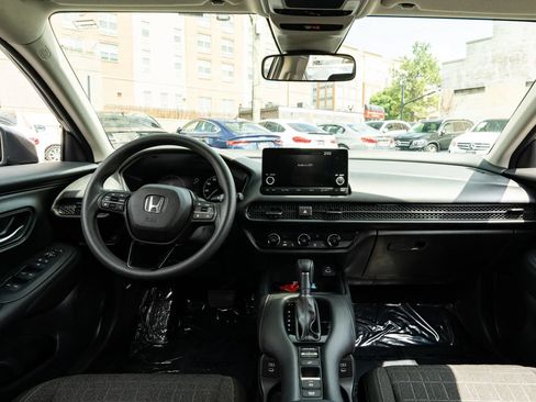 Used 2025 Honda HR-V LX image 24