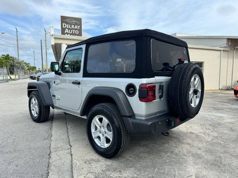 Used 2022 Jeep Wrangler Sport AWD/4WD image 5