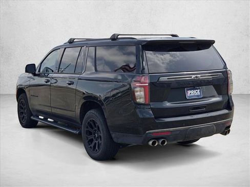 Used 2022 Chevrolet Suburban Z71 w/ Z71 Off-Road Package AWD/4WD image 7