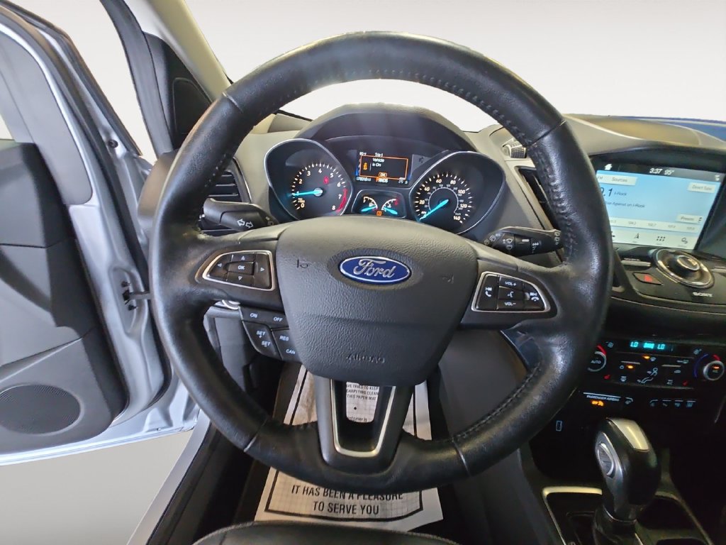 Used 2019 Ford Escape Titanium w/ U9j03 - Titanium Tow Package AWD/4WD image 19