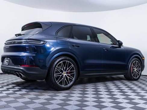 Certified 2024 Porsche Cayenne S AWD/4WD image 7