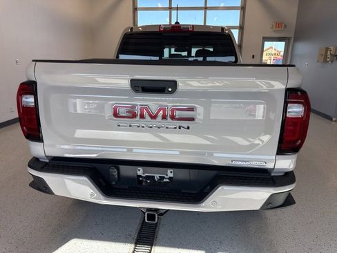 New 2026 GMC Canyon Elevation w/ Convenience Package image 9