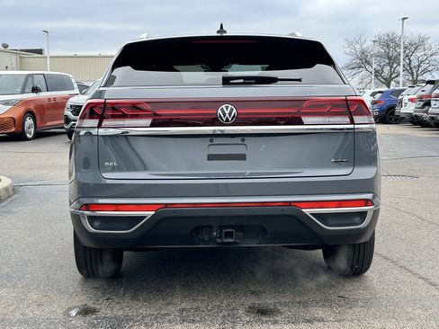 Certified 2025 Volkswagen Atlas Cross Sport SEL image 6