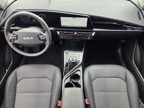 Certified 2023 Kia Niro Wind w/ Wind Preserve Package FWD image 25