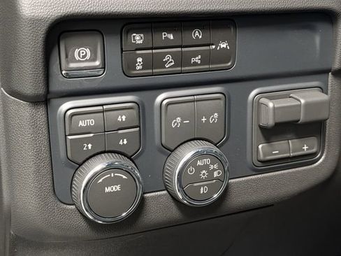New 2026 Chevrolet Tahoe Premier w/ Sun And Tow Package AWD/4WD image 20
