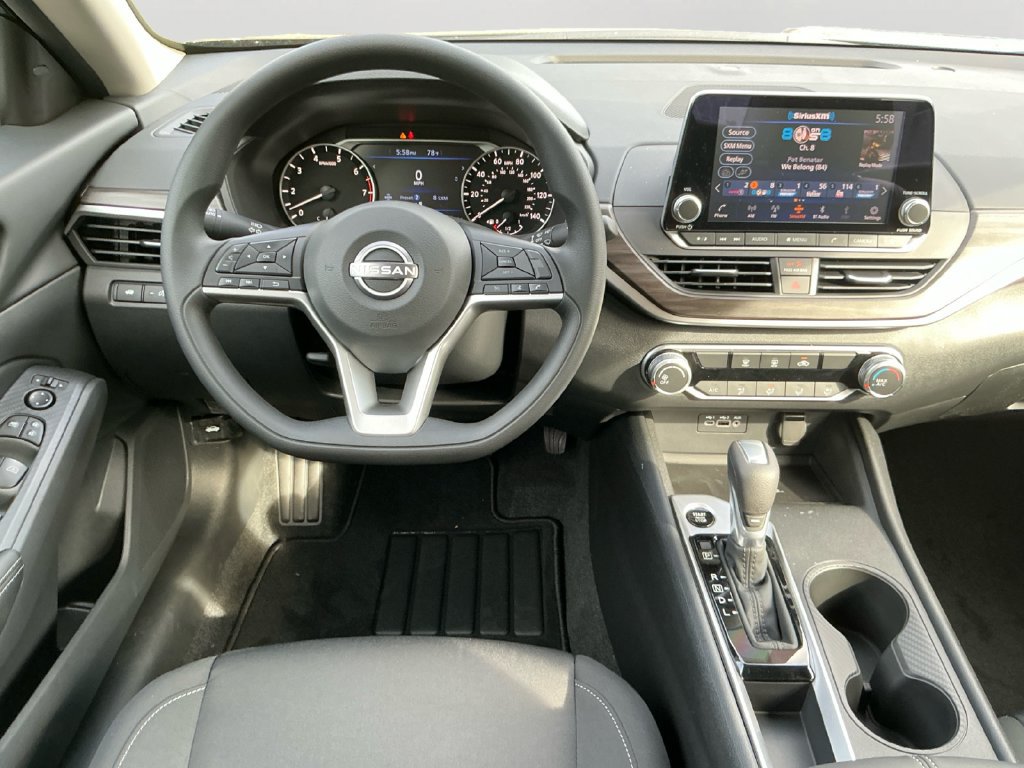 Used 2026 Nissan Altima 2.5 SV FWD image 16