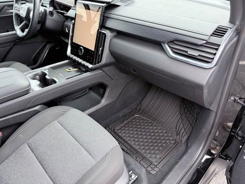 Certified 2025 GMC Acadia Elevation FWD image 25