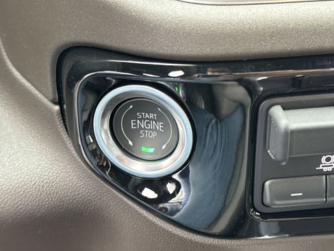 Used 2025 Chevrolet Silverado 1500 RST w/ All Star Edition Plus image 17