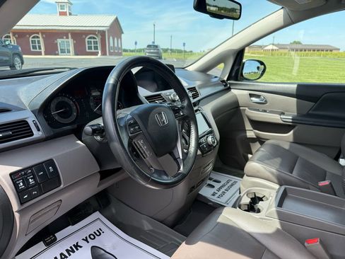 Used 2014 Honda Odyssey Touring Elite image 10