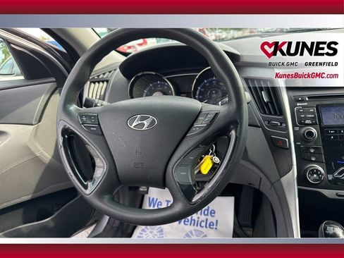 Used 2011 Hyundai Sonata GLS FWD image 11