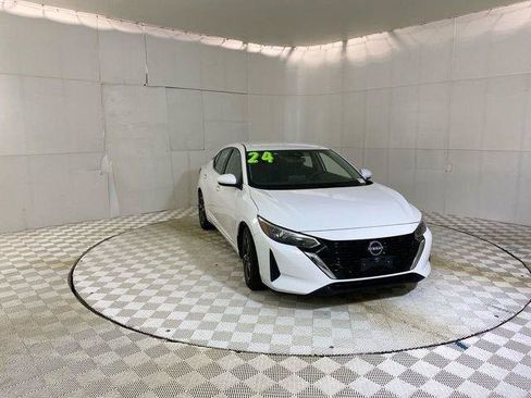 Used 2024 Nissan Sentra SV FWD image 45
