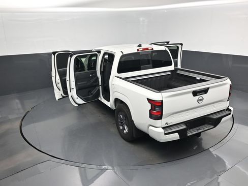 Used 2026 Nissan Frontier SV w/ SV Convenience Package RWD image 30