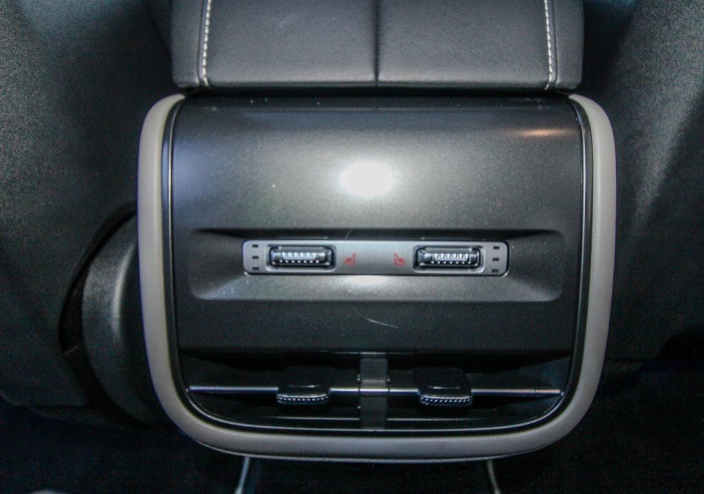 Used 2024 Lincoln Nautilus Premier w/ Equipment Group 102A AWD/4WD image 10