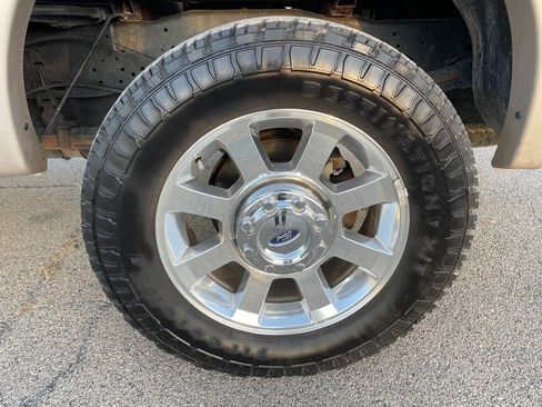Used 2008 Ford F250 Lariat image 12