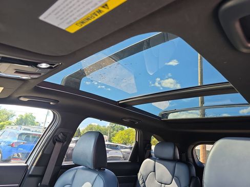 Certified 2025 Kia Sorento SX Prestige AWD/4WD image 21