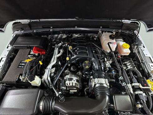 Used 2024 Jeep Wrangler Sport S image 37