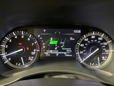 Certified 2021 Toyota Highlander XLE AWD/4WD image 18