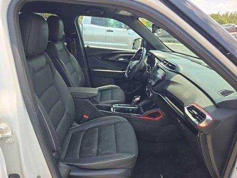 Used 2023 Chevrolet TrailBlazer RS w/ Convenience Package FWD image 7