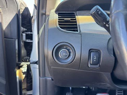 Used 2010 Ford Taurus SHO image 10