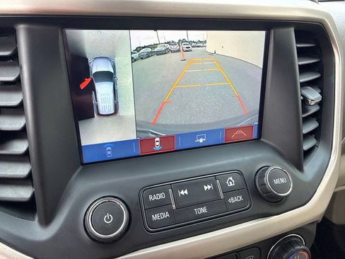 Used 2019 GMC Acadia Denali w/ Technology Package FWD image 22